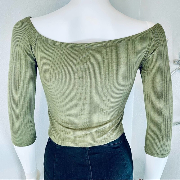 Forever 21 Cropped Three Quarter Sleeve Top - Picture 7 of 9